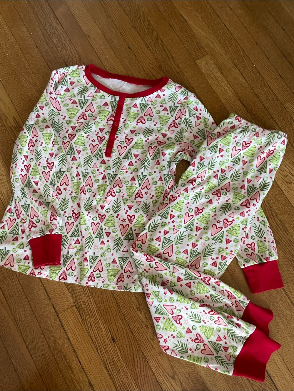 American Girl Red, White Green Holiday Heart Pajama Set Christmas Valentines 10